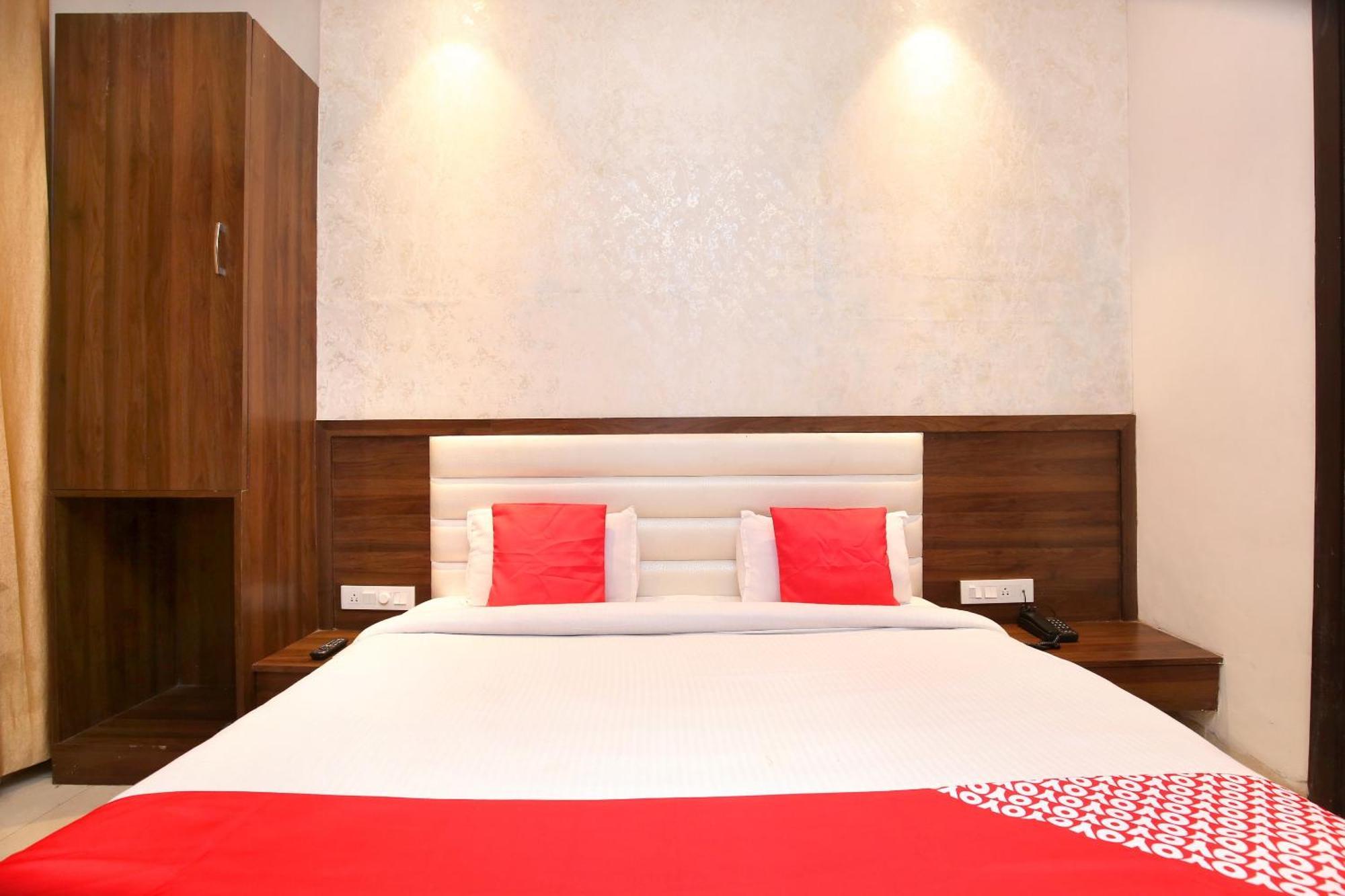 Super Hotel O Winner Inn Amritsar Exteriör bild